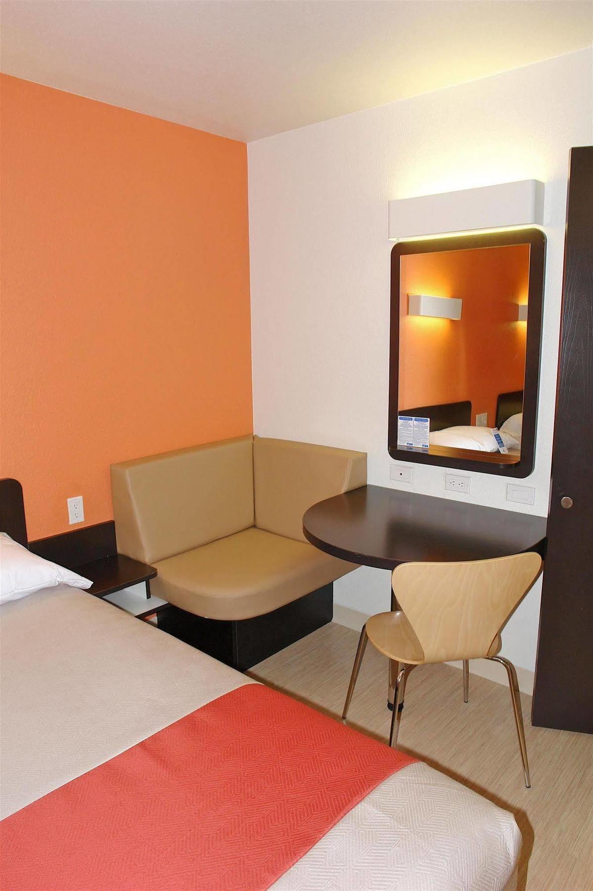 Motel 6 Manteca Esterno foto